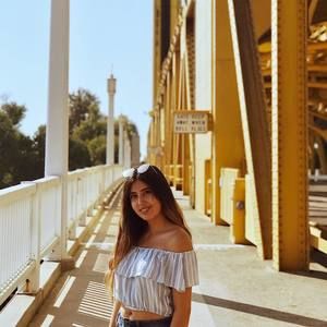 Meet your Posher, Monica